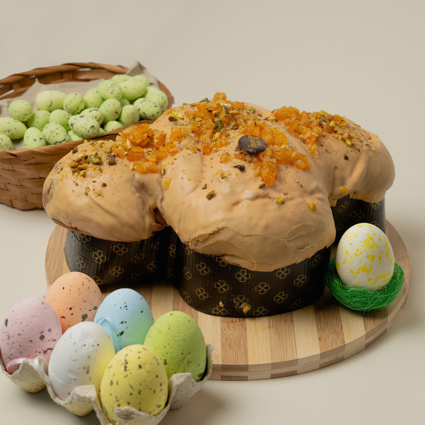 Handwerklich hergestellte Colomba gefüllt mit Orangencreme (1,3 kg)