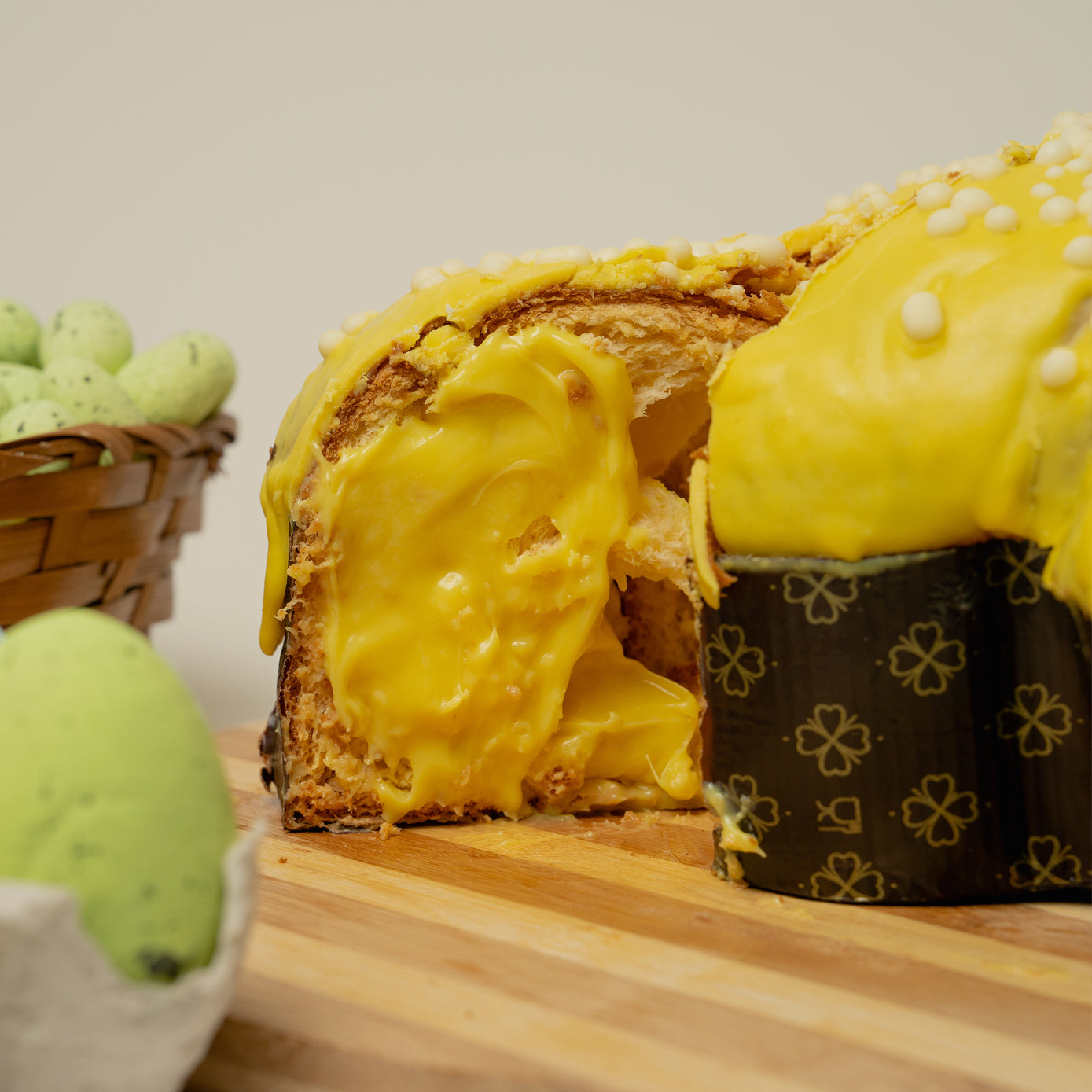 Handwerklich hergestellte Colomba gefüllt mit sizilianischer Zitronencreme (1,3 kg)