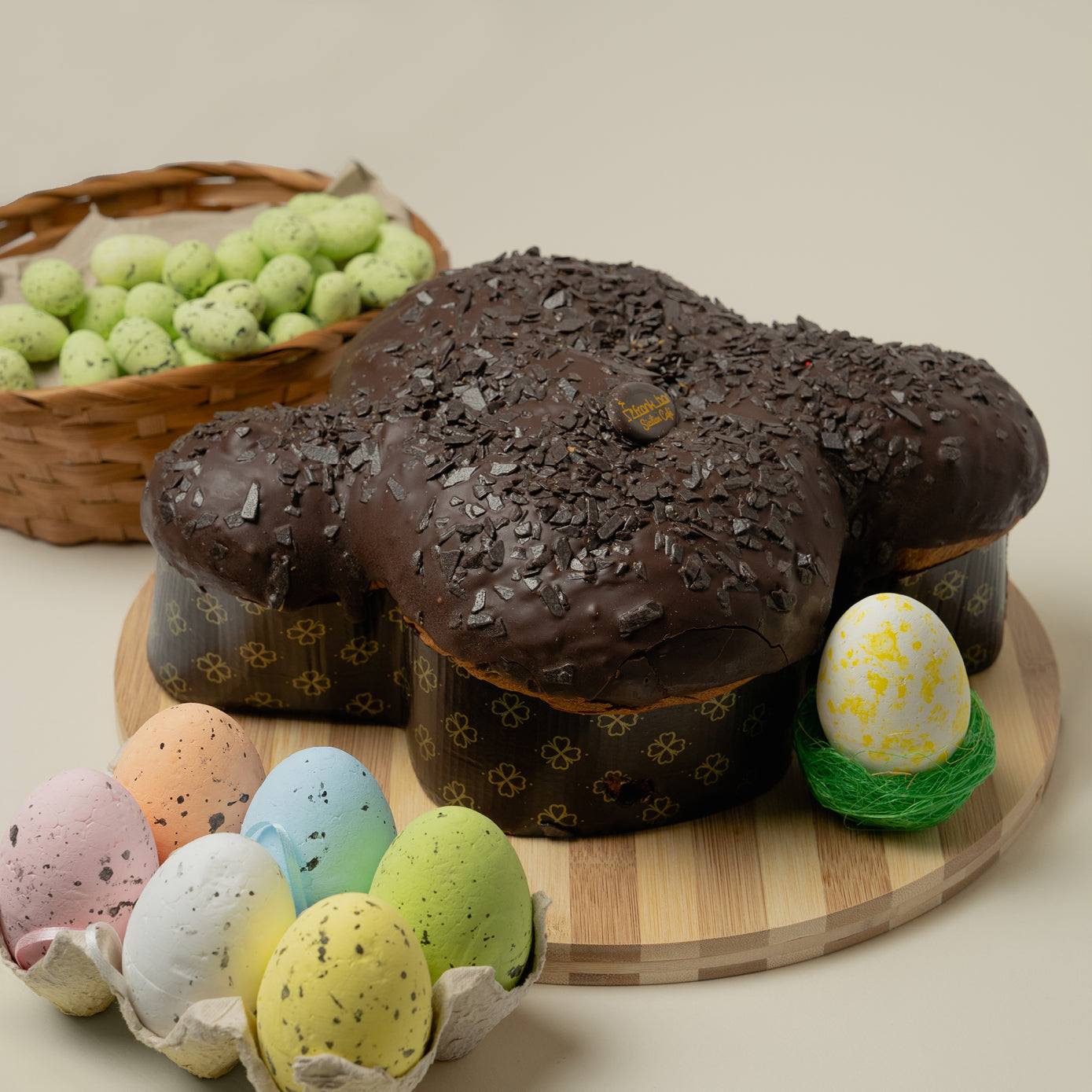 Handwerklich hergestellte Colomba gefüllt mit Schokoladencreme (1,3 kg)