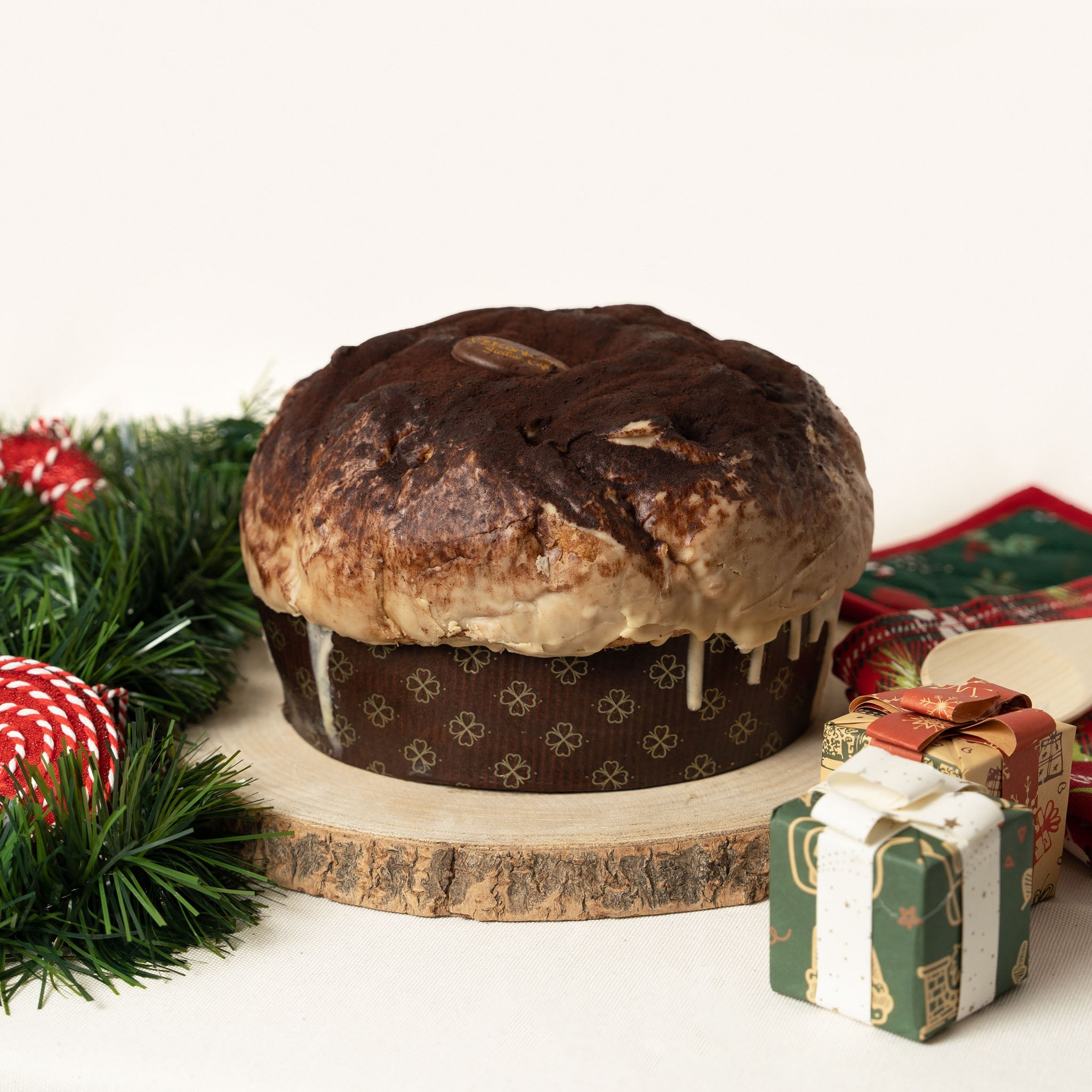 Panettone Artigianale Farcito al Tiramisù (1.3kg)
