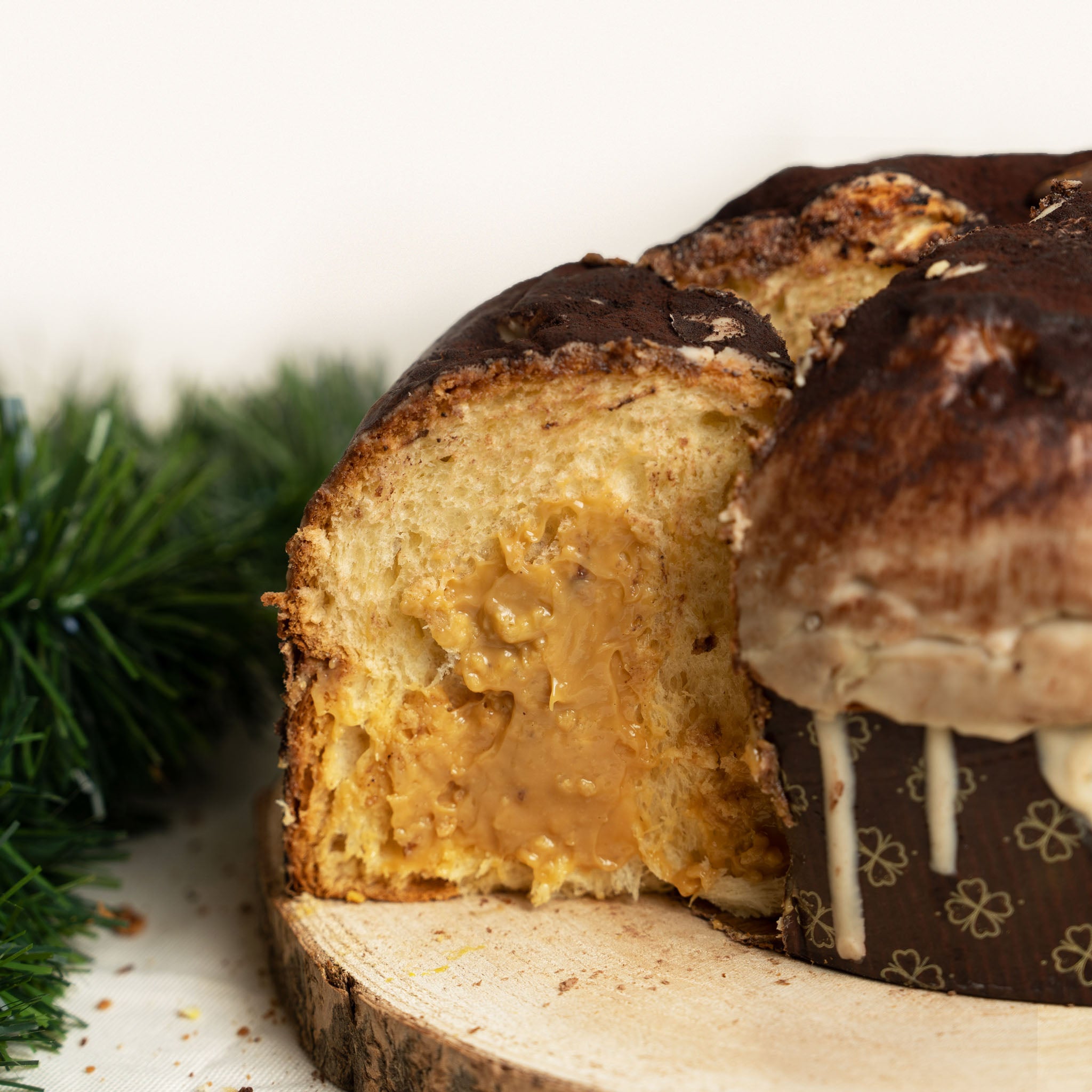 Panettone Artigianale Farcito al Tiramisù (1.3kg)